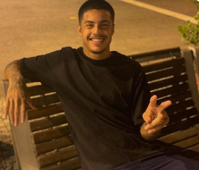 <em><strong>Felipe L.</strong></em>